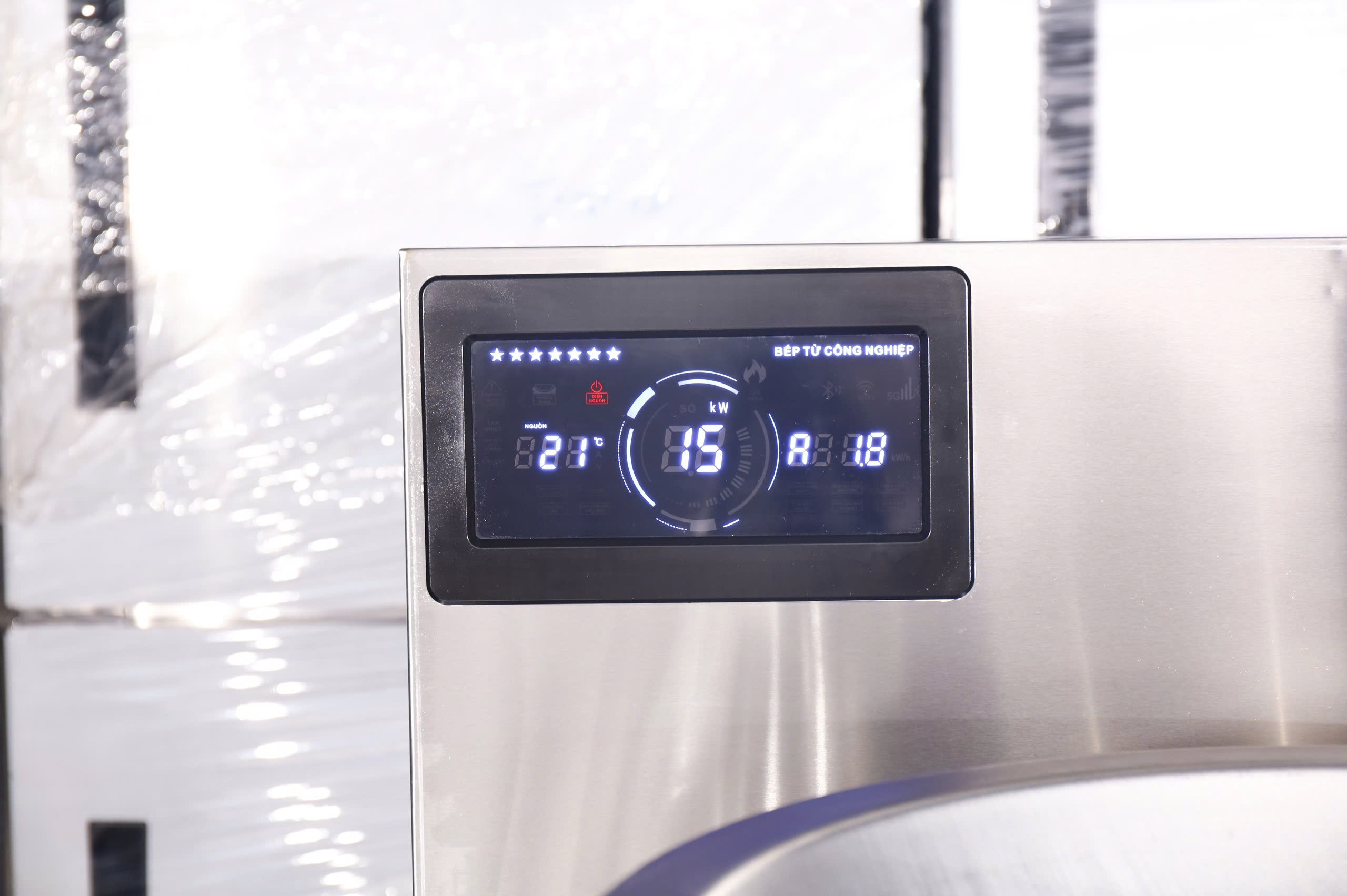 Ảnh 5 của Bếp từ công nghiệp đơn 12KW mặt lõm